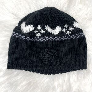 Black beanie with heart and flower details